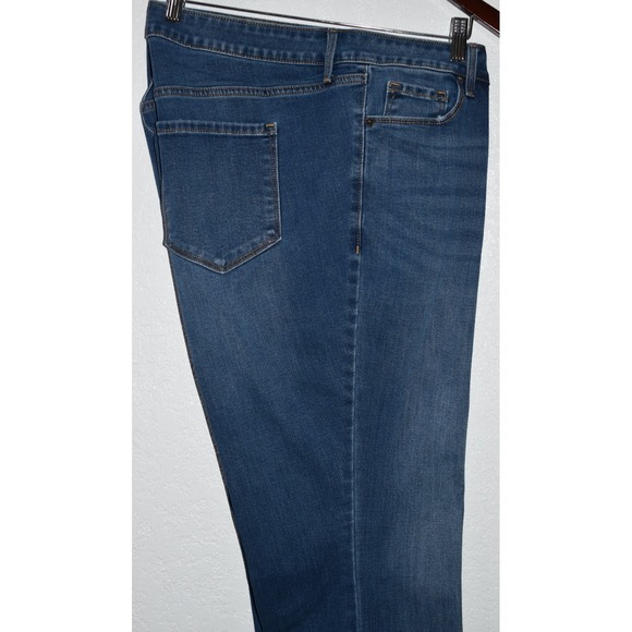 Old Navy Kicker Boot Stretch Jeans Size 22 Mid Rise Soft Blue Denim 5-Pocket - Picture 15 of 16